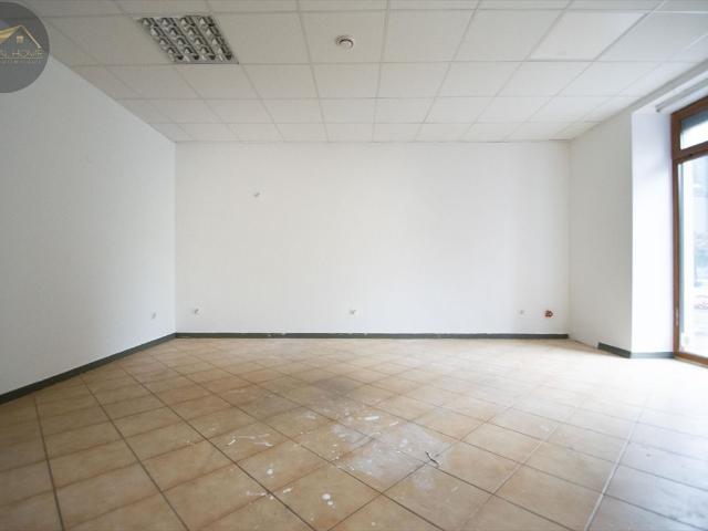 Lokal usługowy 64 m² w centrum Świdnicy z dużym oknem polecam!