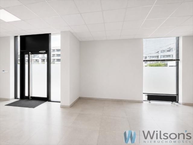 Lokal usługowy 68 m2 z witrynami, klimatyzacja, parking