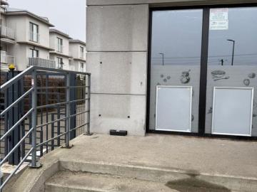 Lokal usługowy 73 m² z parkingiem w Lesznowoli