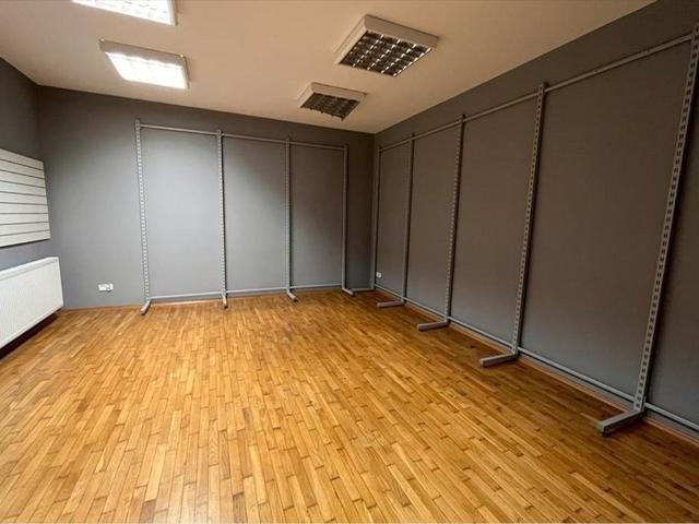 Lokal usługowy 70 m² z windą i parkingiem w Wiśle