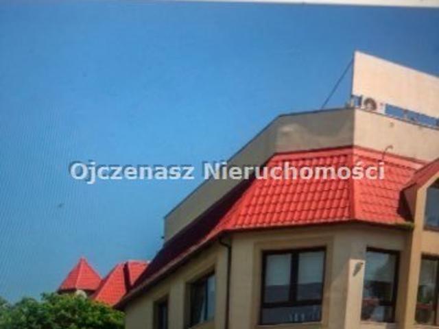 Polecam funkcjonalny lokal usługowy 120 m² z własnym parkingiem