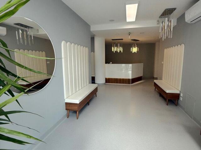 Lokal usługowy 160 m² z recepcją i gabinetami polecam!