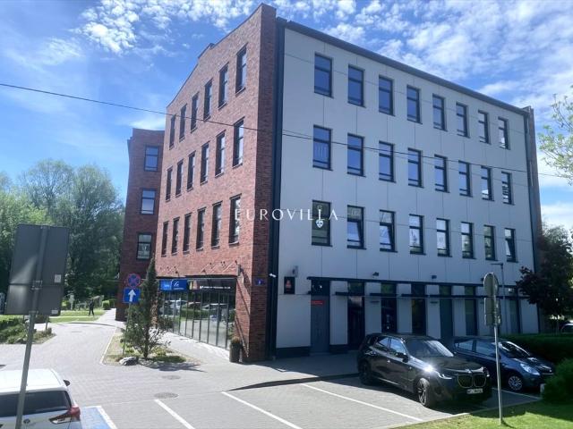 Lokal usługowy 27m² z witryną w centrum Konstancina polecam