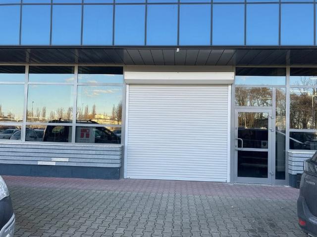 Lokal usługowy 268 m² z wejściem z parkingu, Łódź
