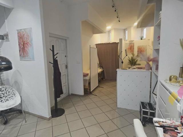 Lokal usługowy 30 m2 w centrum Olsztyna z możliwością połączenia