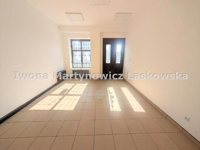 Lokal usługowy 32 m² w Ścinawie centrum, witryna