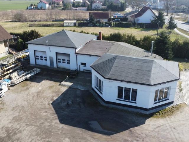 Lokal usługowy 379 m² przy głównej drodze polecam