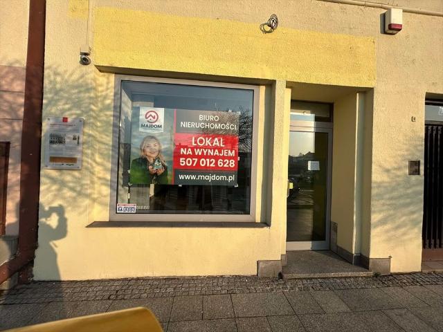 Lokal usługowy w centrum Kęt, klimatyzacja, od zaraz