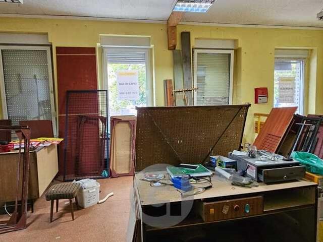 Na sprzedaż lokal usługowy z możliwością adaptacji na mieszkanie 70,73 m²