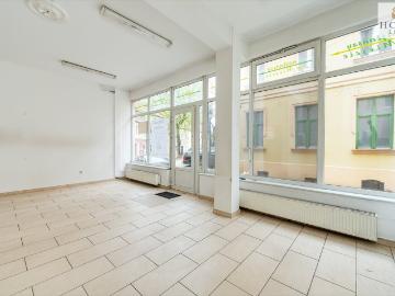 Lokal usługowy z dużą witryną, 83,3 m2, centrum Biskupca