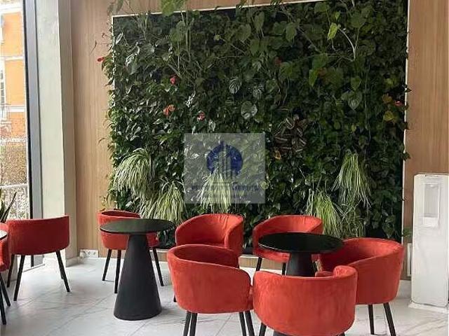 Lokal usługowy medyczny 690 m² na Krakowskim Przedmieściu zapraszam