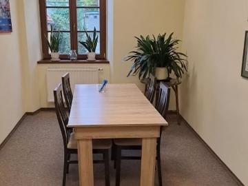 Lokal biurowy na Rynku w Dzierżoniowie, 7,6 m2, centrum