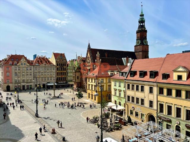 Lokal biurowy na Rynku we Wrocławiu prestiż i funkcjonalność