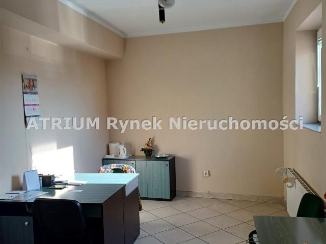 Polecam funkcjonalny lokal biurowy 15 m² w centrum Piotrkowa