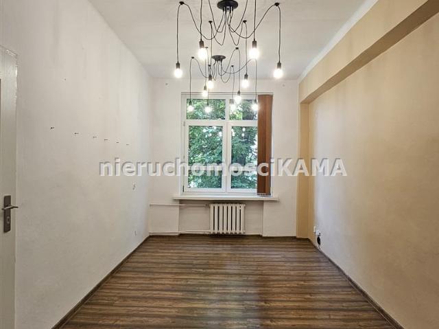 Lokal biurowy 17 m2 w centrum Bielska Bała z mediami w cenie