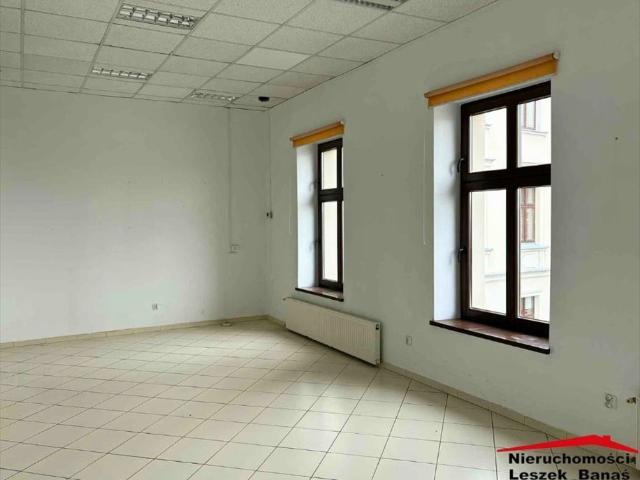 Lokal biurowy 100m² z parkingiem, blisko Centrum polecam!