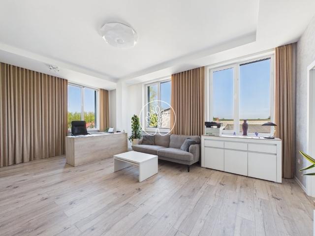 Lokal biurowy 115 m² z open space i gabinetami