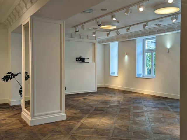 Lokal biurowy 115m2 z balkonem, klimatyzacja, prestiżowa lokalizacja