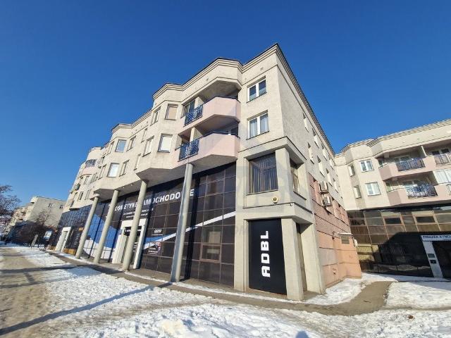 Lokal biurowy 250 m² z ekspozycją, blisko metra
