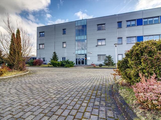 Przestronny lokal biurowy 260m² z parkingiem polecam