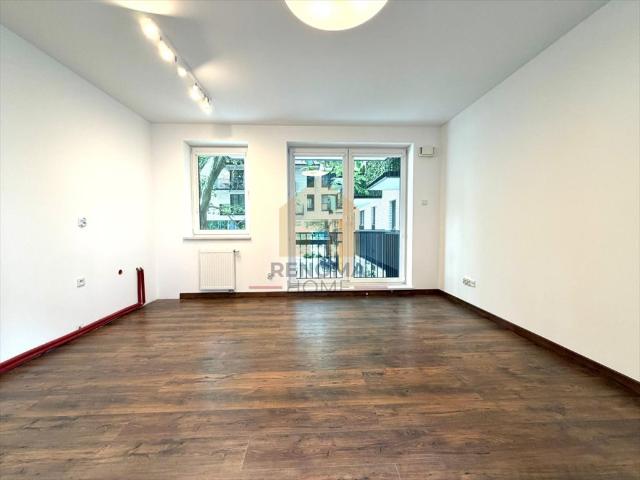 Lokal biurowy 44m2 z balkonem, blisko restauracji