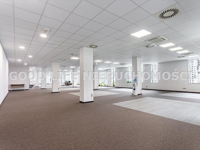 Lokal biurowy 615 m2 dwie niezależne części w Rzeszowie