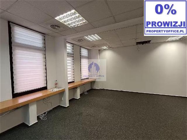 Lokal biurowy 86,53 m2 klimatyzacja, światłowód, parking