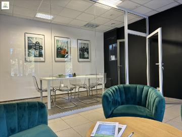 Lokal biurowy 98,5 m² w Oliwie, z miejscem parkingowym