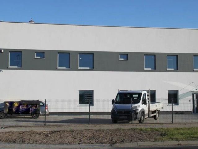 Lokal biurowo socjalny 100 m2, klimatyzacja, parking