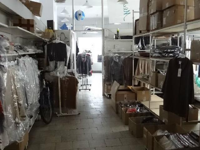 Lokal biurowo usługowy 107m2 z witrynami i parkingiem