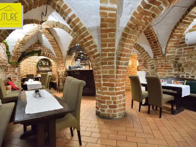 Lokal gastronomiczny na starówce Elbląga polecam