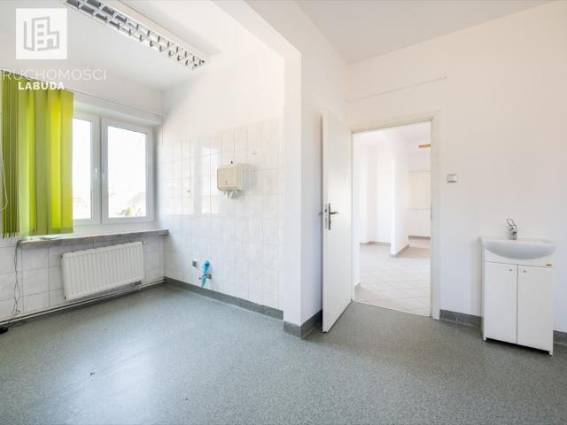 Lokal handlowo usługowy 42 m² przy głównej drodze Stężyca