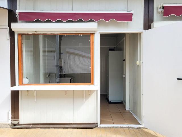 Lokal handlowo usługowy 10,5 m² na targu w Grodzisku polecam