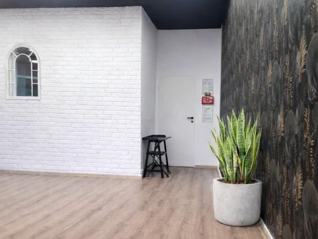 Na sprzedaż lokal handlowo usługowy 36,5 m² z dużymi witrynami