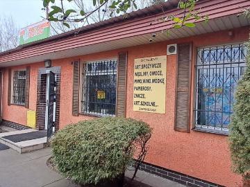 Lokal handlowo usługowy z wyposażeniem i ogródkiem