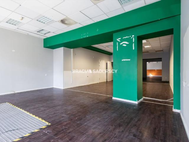 Na wynajem przestronny lokal handlowy 290 m² przy Rynku Kleparskim