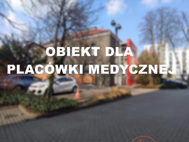 Lokal medyczny 811 m² w Mokotowie z parkingiem