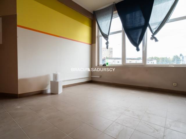 Lokal sprzedam, Kraków, Bieńczyce, Szybka, 69 m2, cena: 500 000 zł