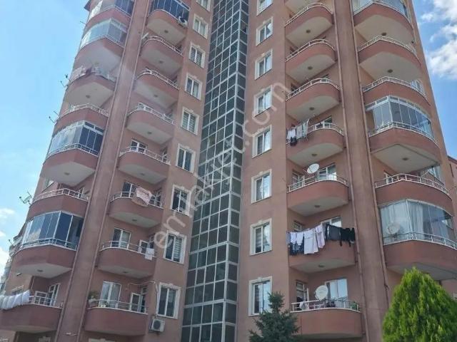 Lokasyon Avantajlı Geniş Kullanım Alanına Sahip Fırsat Daire
