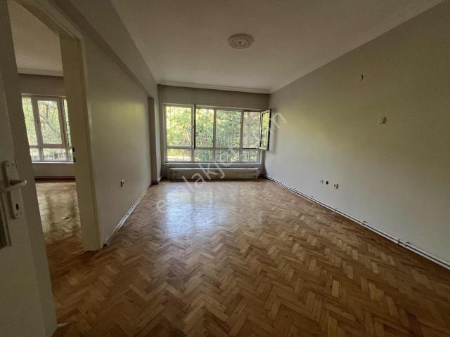 Lokman Hekim Hastanesi Arkası Kıvrımlı Caddesinde Kiralık Daire
