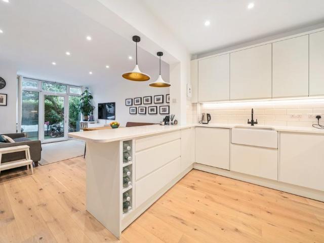 Lord Napier Place, London, W6 9UB, United Kingdom | 4 bed townhouse for rent #136752047 | Rentberry