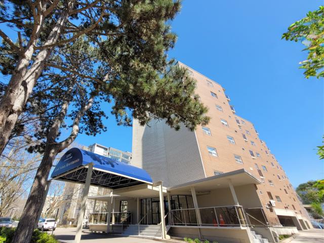 Lord Nelson Apartments 2 Bedroom available at 5200 Lakeshore Road, Burlington Apartment for Rent