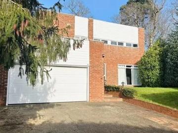 Lord Chancellor Walk, London, KT2 7HG, United Kingdom | 5 bed house for rent #140399945 | Rentberry