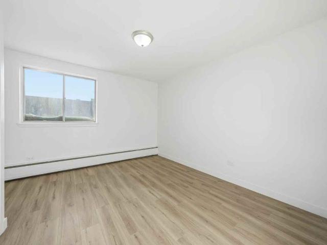 Lord Robinson Apartments Studio Apartment for Rent at 2220 Robinson St, Regina, SK S4T 2P9 Cathedral