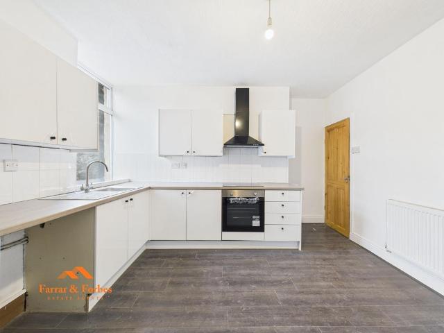 Lord Street, Accrington BB5 2 bed terraced house to rent £775 pcm £179 pw