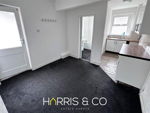 Lord Street, Fleetwood, Lancashire FY7, 2 bed flat to rent, £600 pcm | PrimeLocation