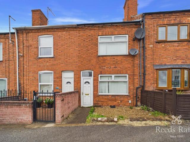 Lordens Hill, Sheffield S25 3 bed terraced house to rent £750 pcm £173 pw