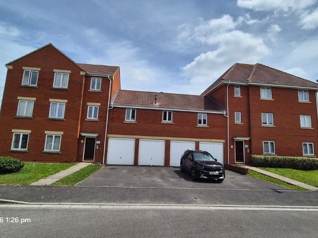 Lords Way, Bridgwater TA6, 2 bed flat to rent, £1,000 pcm | PrimeLocation