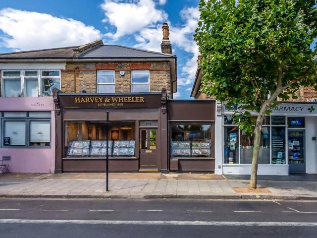 Lordship Lane, East Dulwich, SE22 3 bed maisonette to rent £3,750 pcm £865 pw