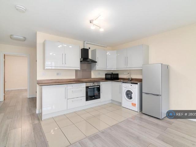 Lordship Lane, London, N17 1 bed flat to rent £1,525 pcm £352 pw